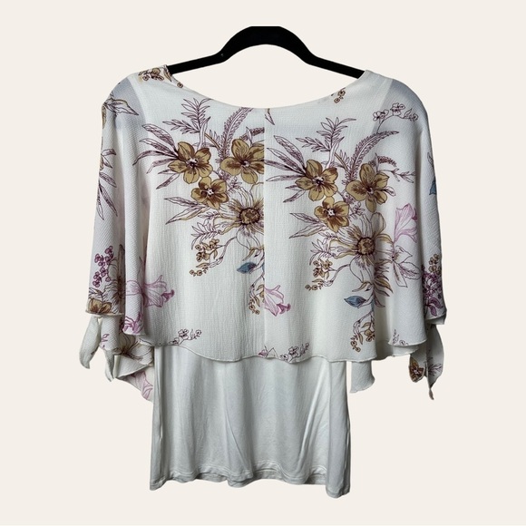 1134. COLORI SLIT SLEEVE‎ BLOUSE OFF WHITE IN COLOR MULTICOLORED FLORAL PATTERN - Picture 6 of 10
